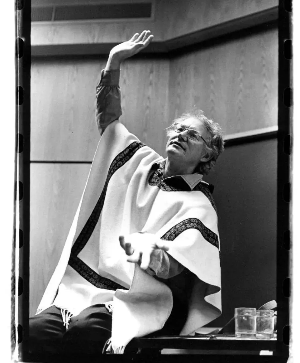 美国著名诗人罗伯特·勃莱离世,享年94岁,诗歌精选集欣赏