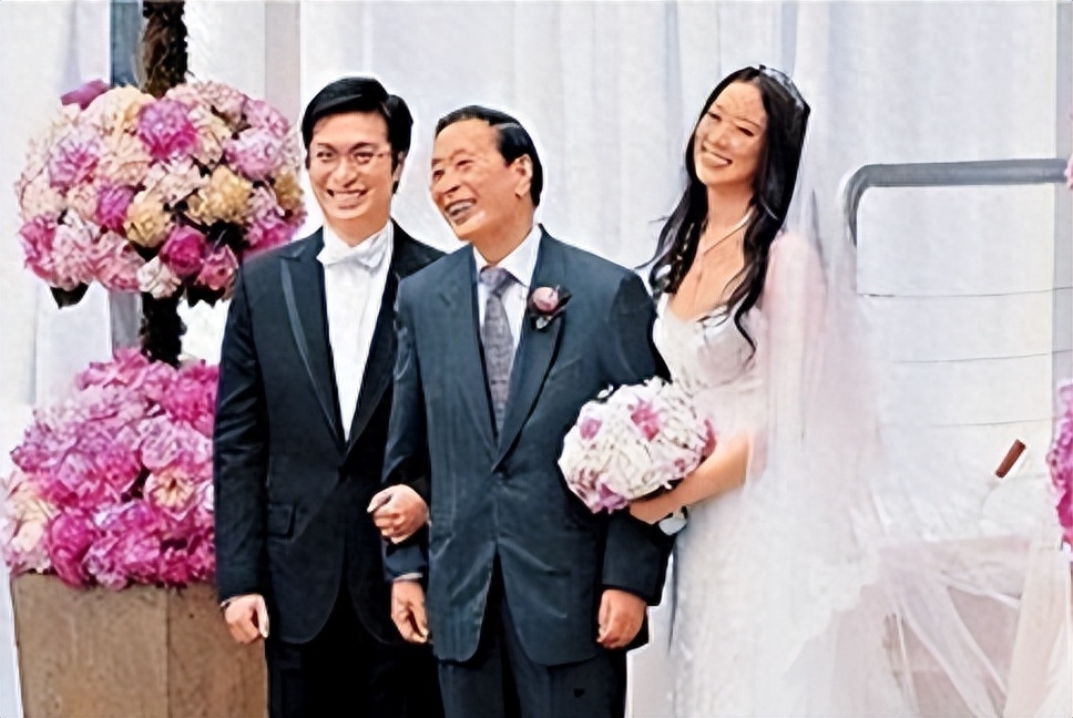 回顾千亿儿媳徐子淇8年生4孩给想挤进豪门的明星敲响了警钟