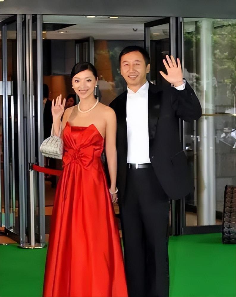 名导冯小宁:再婚迎娶刘小微,妻子为何称他是"恶魔导演"?