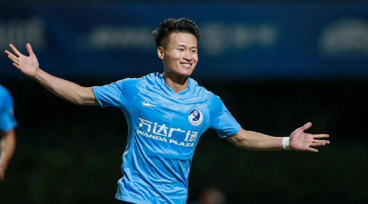 童磊转会加盟山东泰山不容易,为什么大连人不愿意放人?