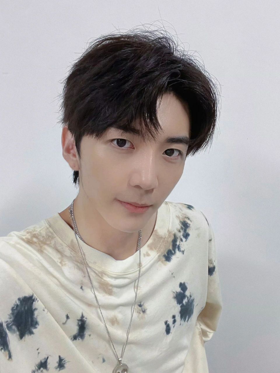 儿子女儿都像她 洪欣一婚生下大儿子莫镐濂(后跟继