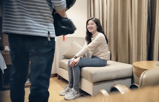 回顾:小宝寻花,女神收割机,让美女一览无余的并非隐藏摄像头