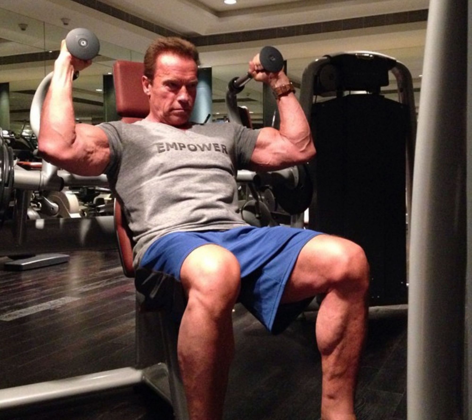 施瓦辛格——充满魅力的健身大叔,私生子晒同框照庆祝74岁生日