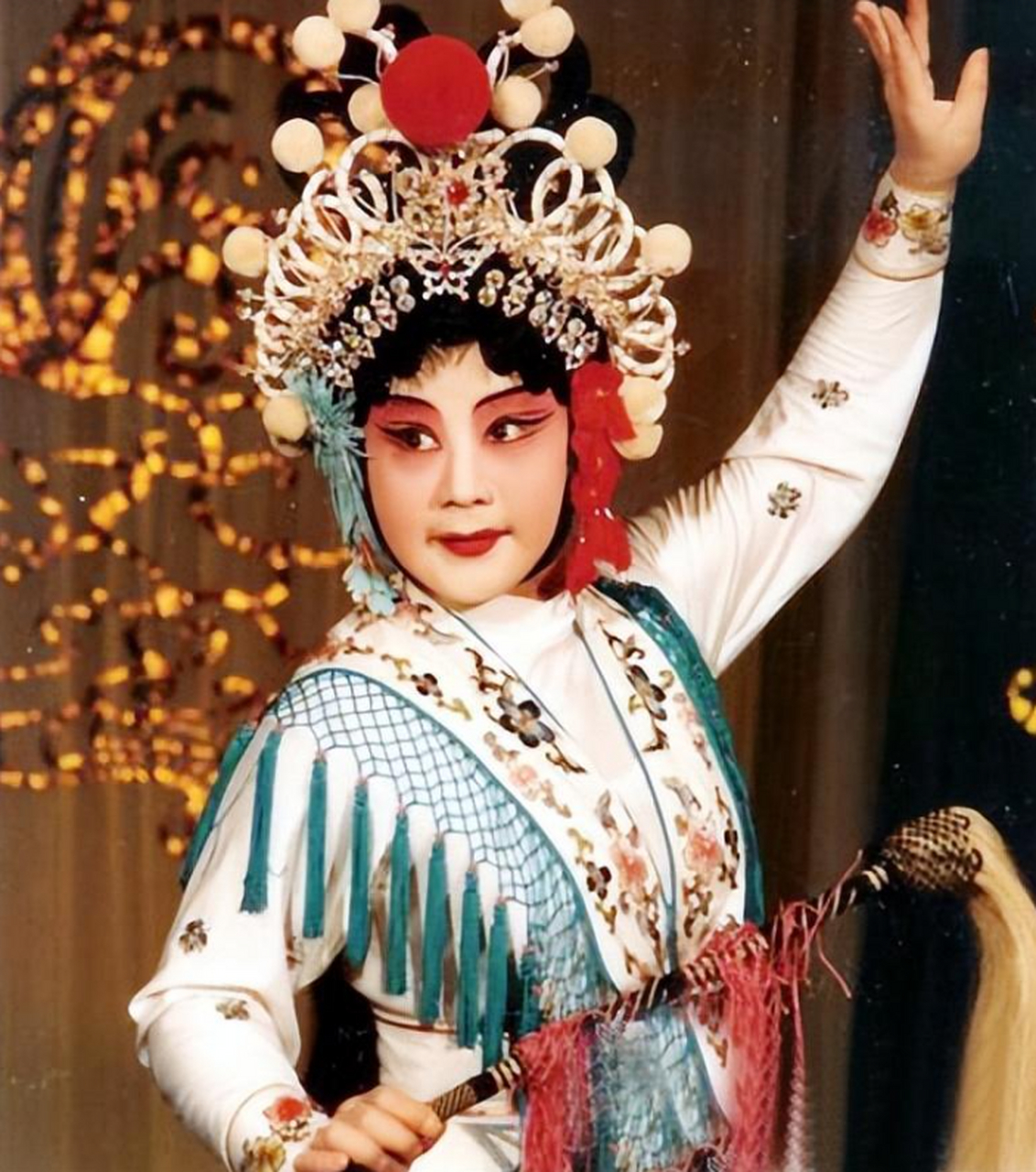 1982年,"小常宝"齐淑芳与30多位同事去美国演出,结果他们留在美国不愿
