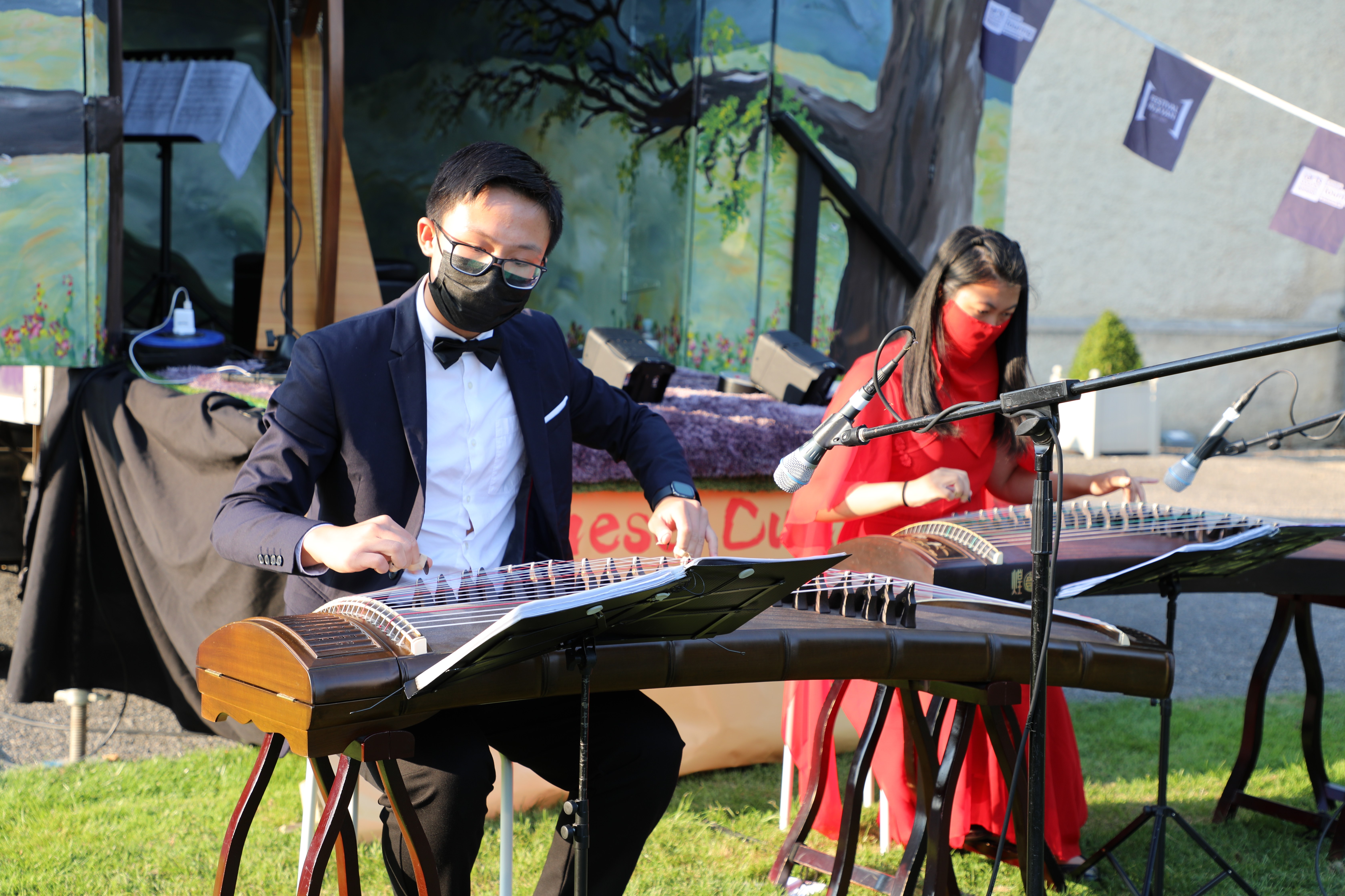 "中国文化路演"户外音乐表演活动在爱尔兰举行(2)