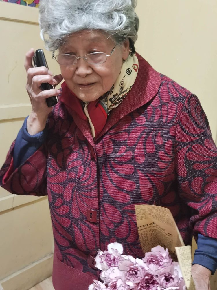 三八节拜访88高龄的著名画家张鹤龄