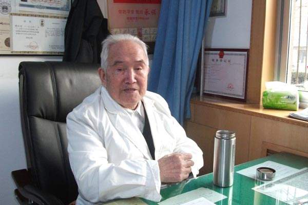 98岁国医大师周信有,生前总结了5条不花钱的养生秘诀,你也试试