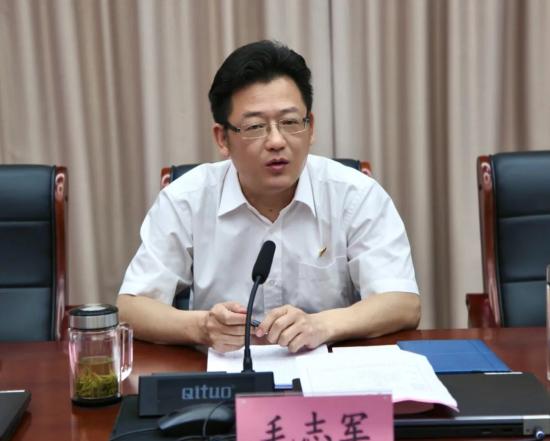 建德法院召开党组理论学习中心组(扩大)会议