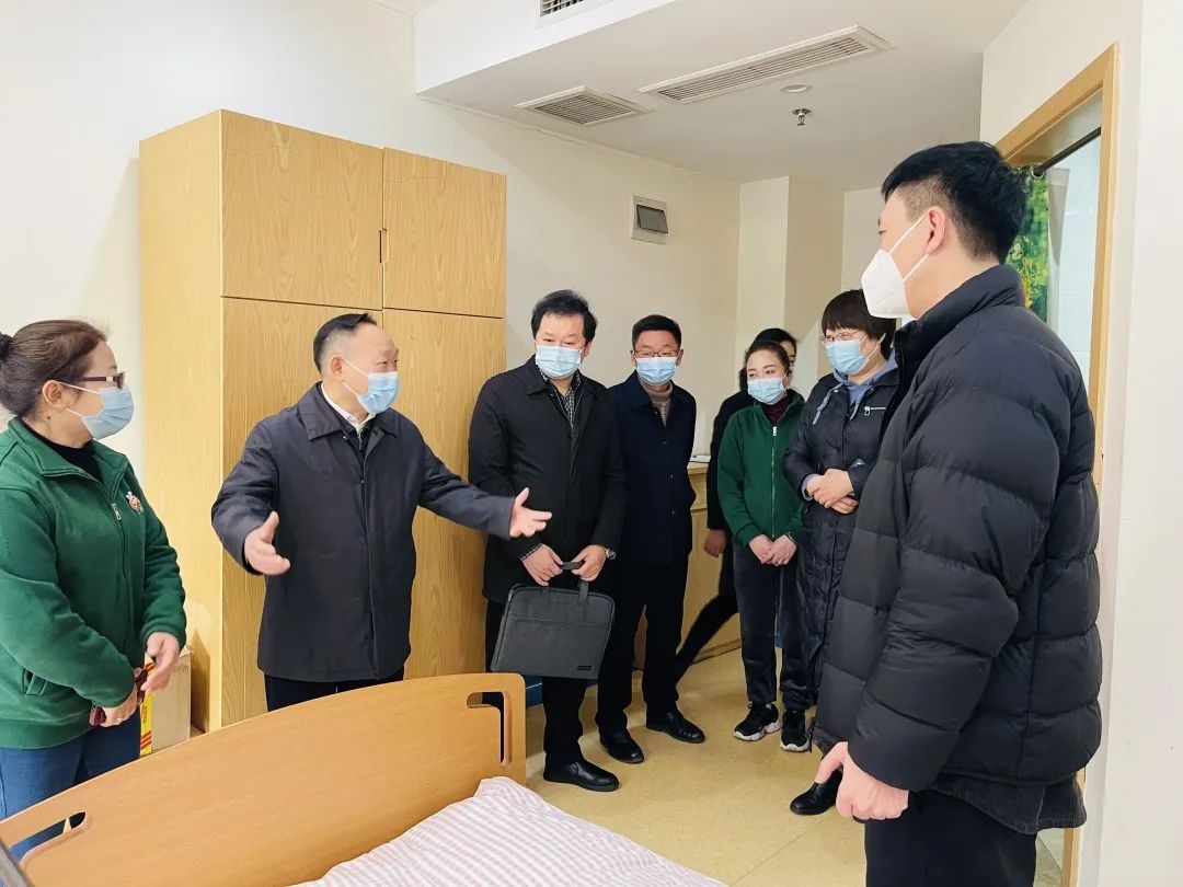 重庆市万盛经开区管委会副主任唐应良一行莅临宏善养老调研指导