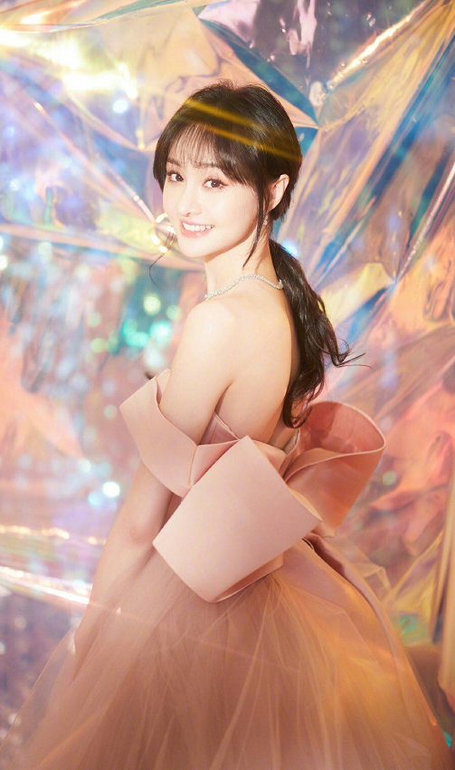 郑爽无修图照流出,素颜成第二个"李小璐",这是闹哪样?