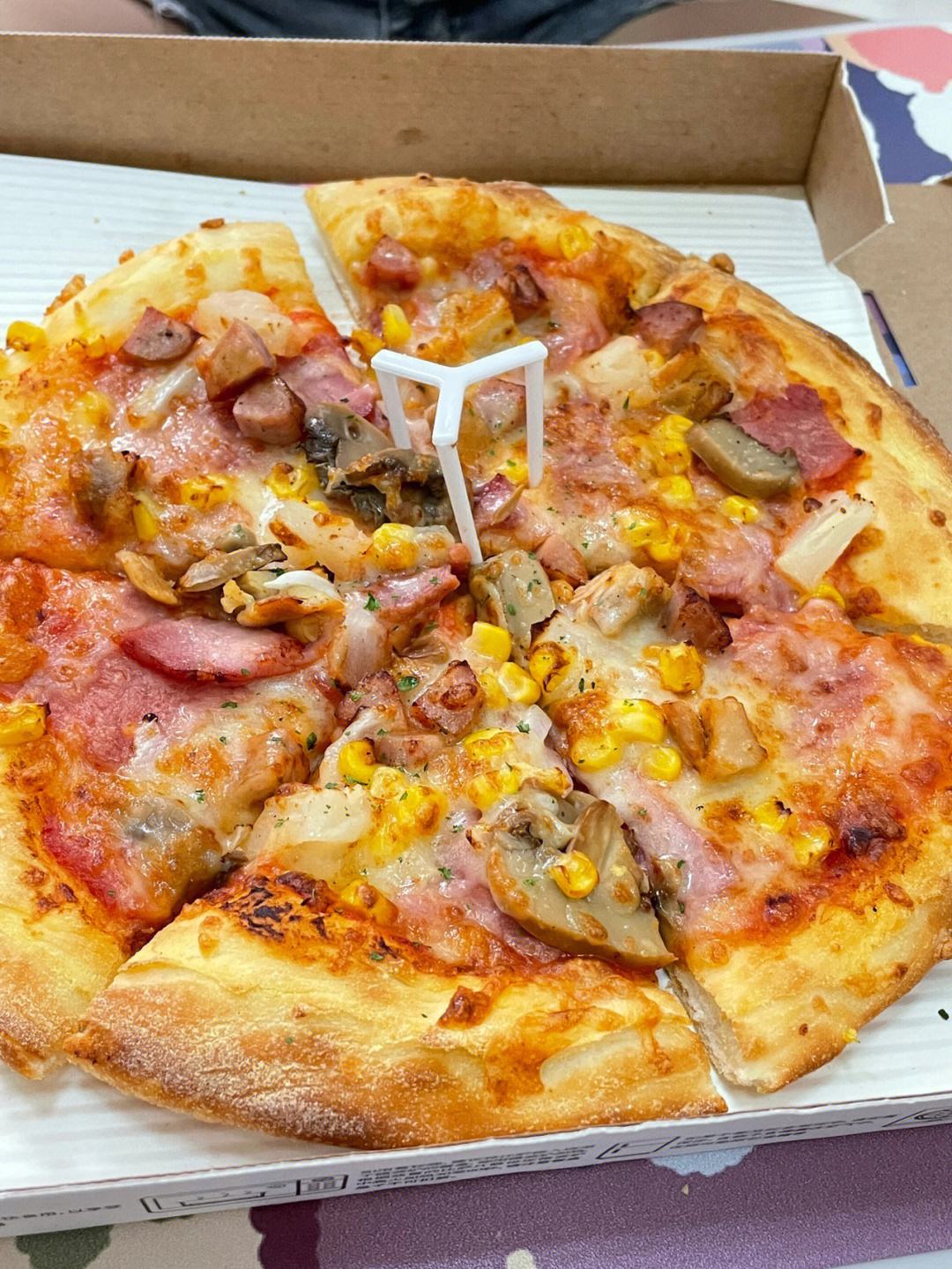 99首先,让我们来聊聊必胜客的披萨种类.