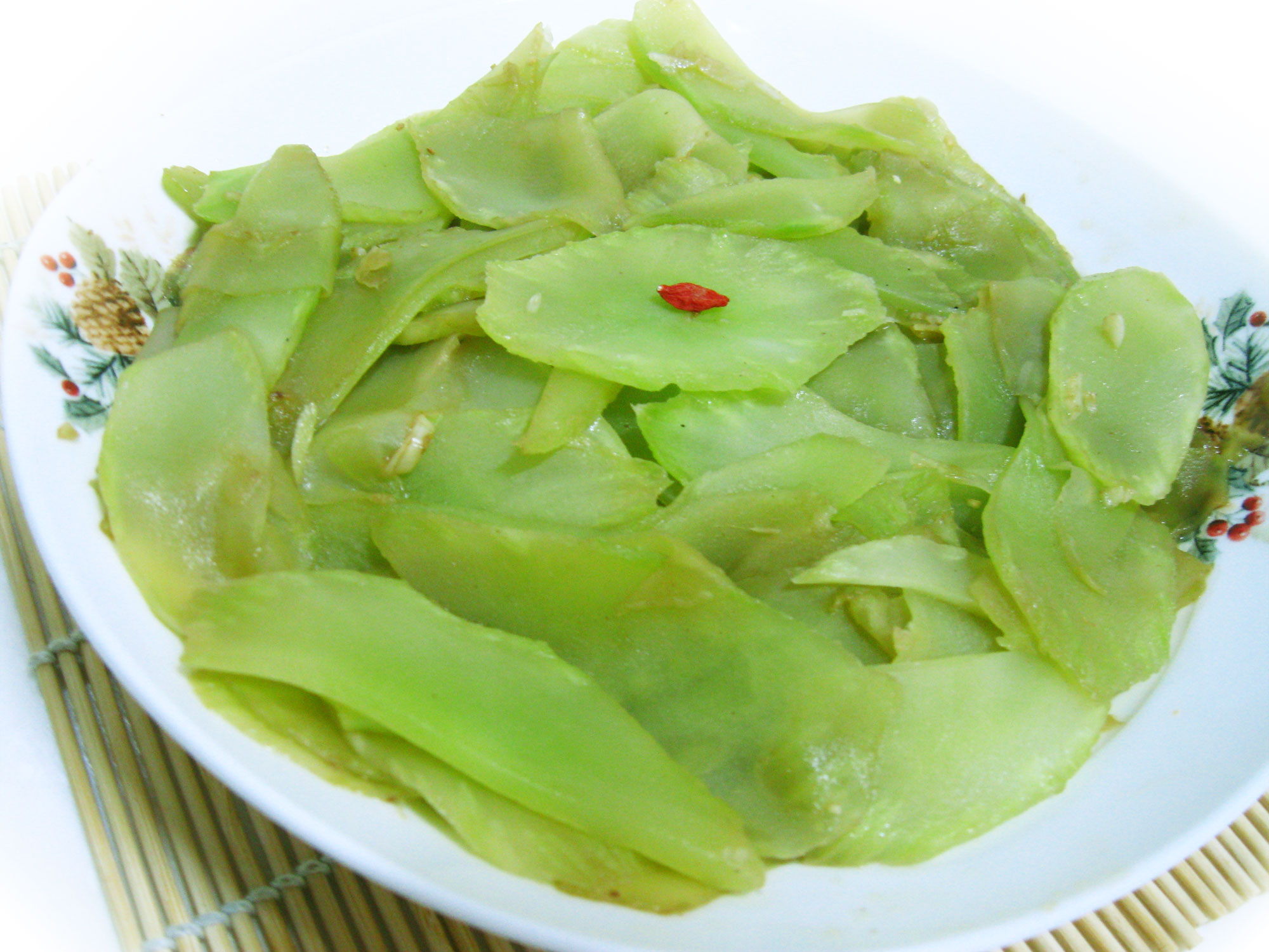 睡眠不好的人,不妨常吃2菜,坚持喝1茶,或对缓解失眠有帮助