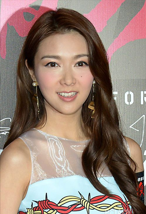 香港最后美少女薛凯琪?初中就喜欢她的你,大概不知道她经历这些