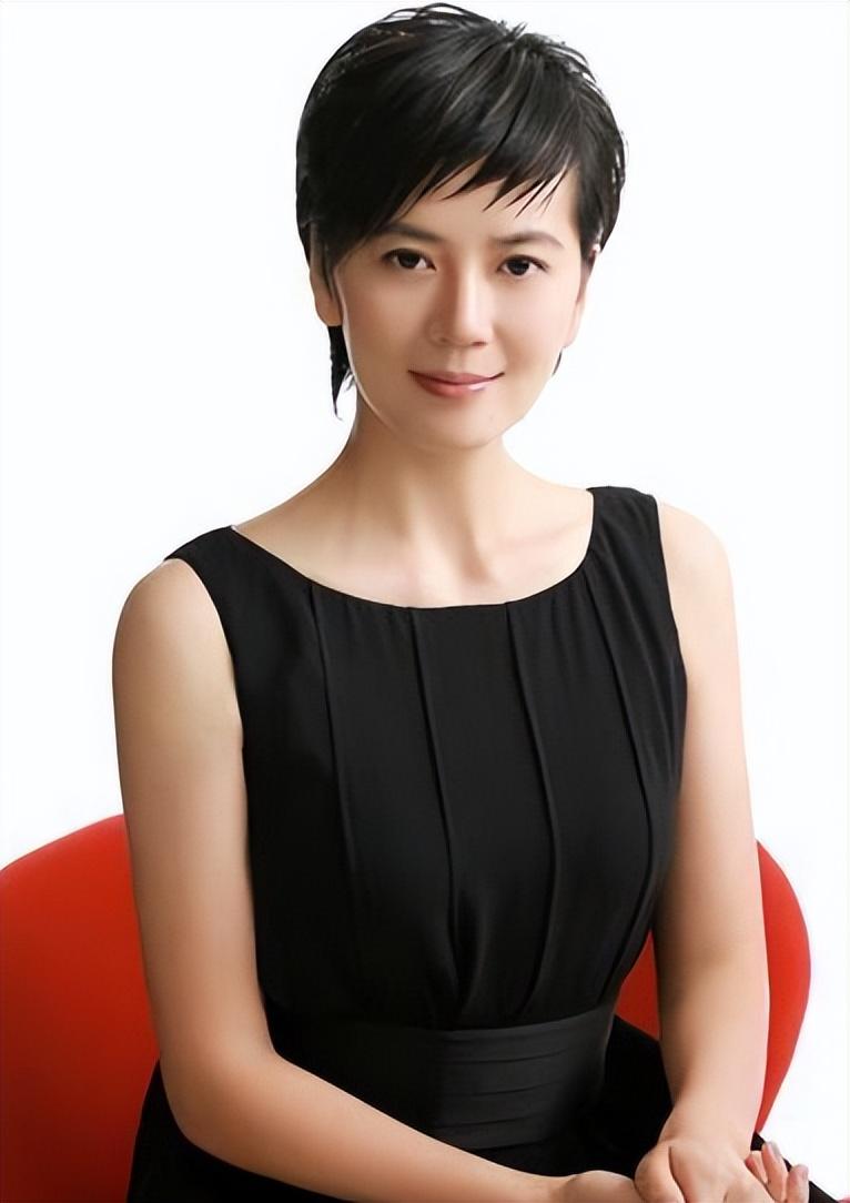 被央视开除的四位女主持,包括知三当三,进局子等,毁三观!