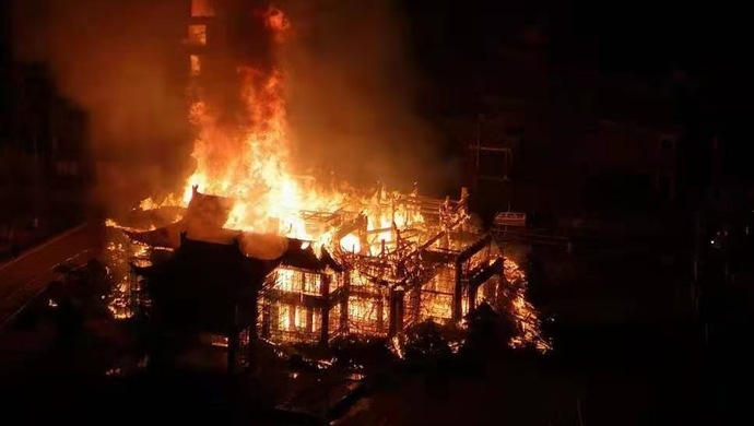 贵阳方舟戏台失火,系当地重要"文化地标"