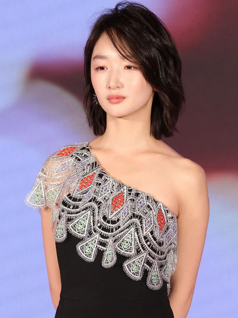 周冬雨:娱乐圈的"交际花"传闻背后的真相