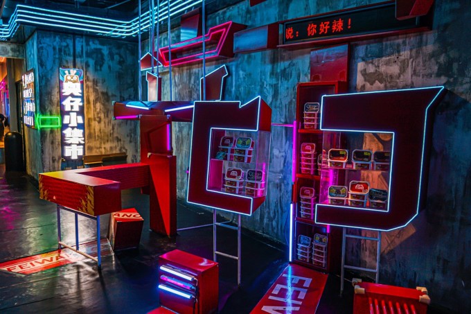 抓住夏天的尾巴,天上有长沙星,地上有座长沙城