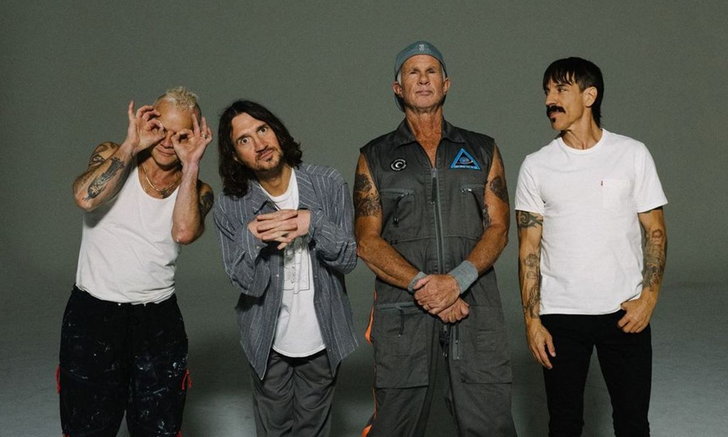 red hot chili peppers 发行了新专辑的第一首单曲"black summer