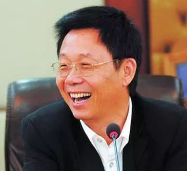 回顾邓颖忠:穷小子500元起家,打造"纸茅",赚得"百亿身家"