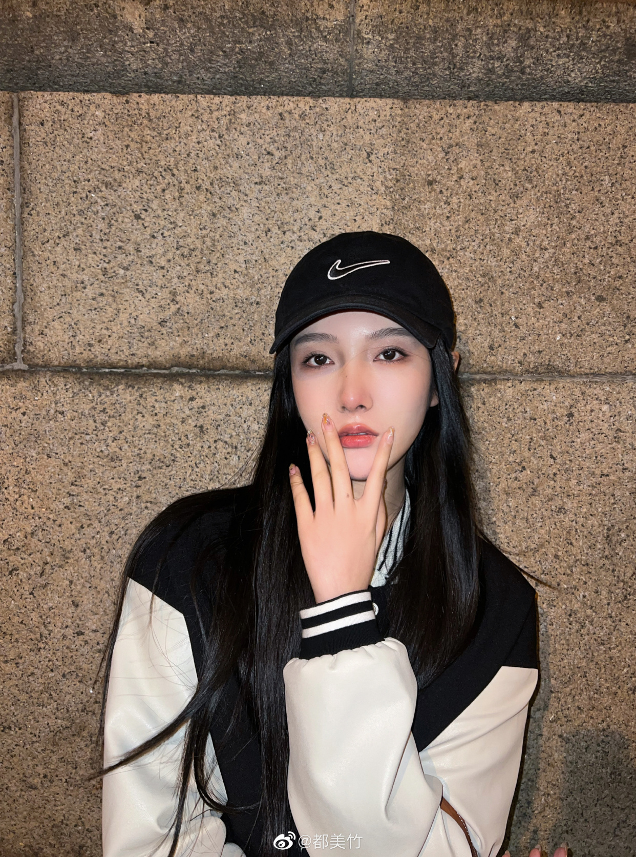 小g娜进军娱乐圈失败,曾经晒剧照感慨做演员不易,如今已成素人