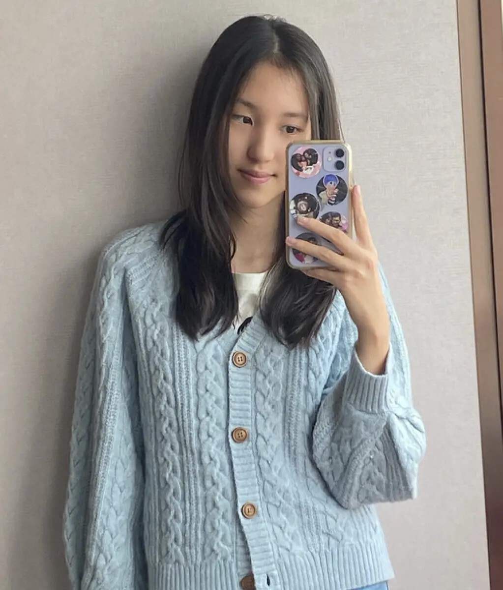 港星郭可盈学霸女儿晒近况!13岁爱唱跳有心入行,继承父母高颜值