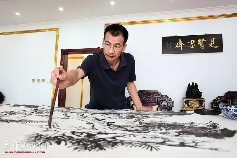 著名山水画家姜金军:中国绘画的诗性浪漫