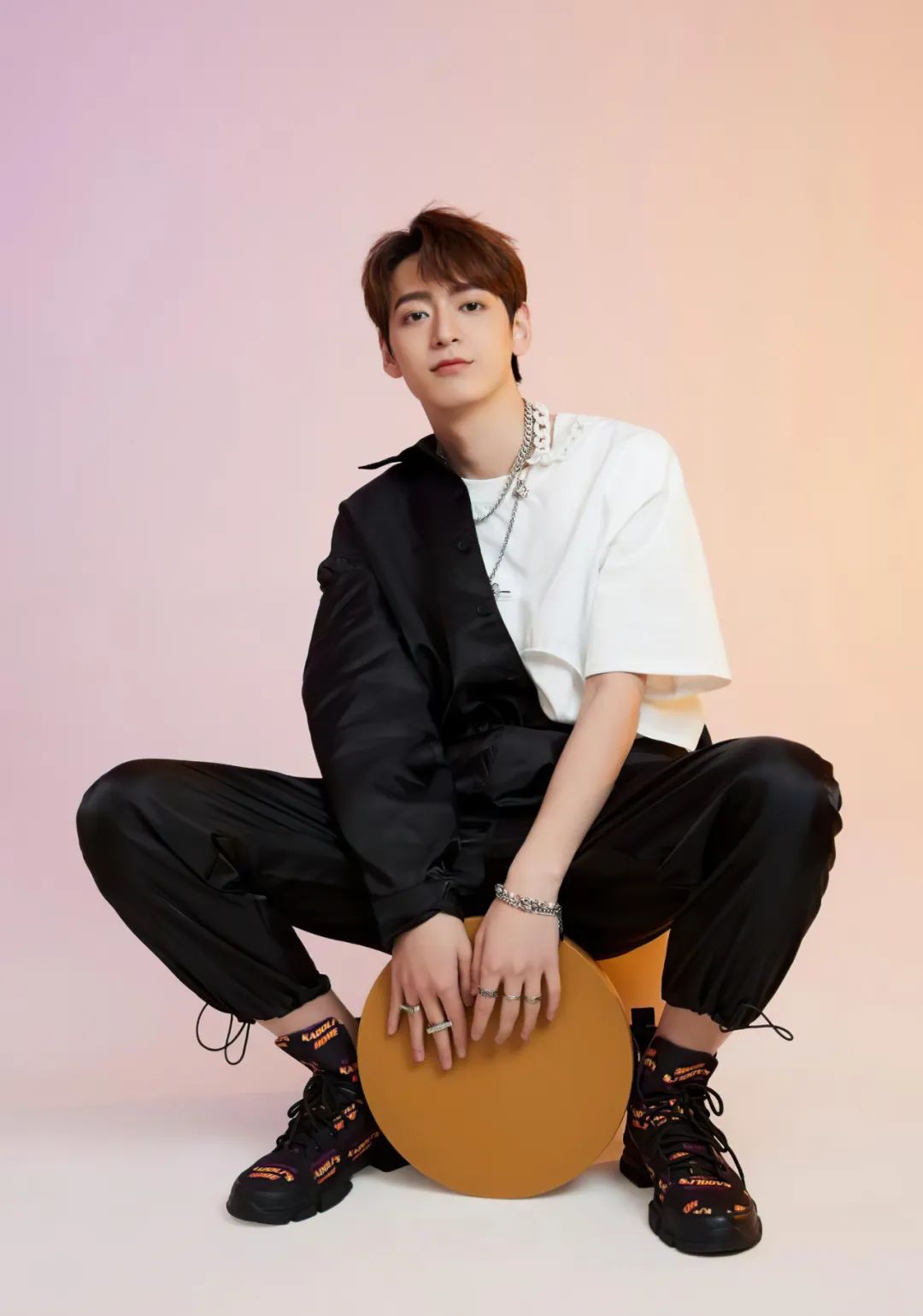 咦!是中系阿尚 x 周子杰:新生代演员,古装初体验