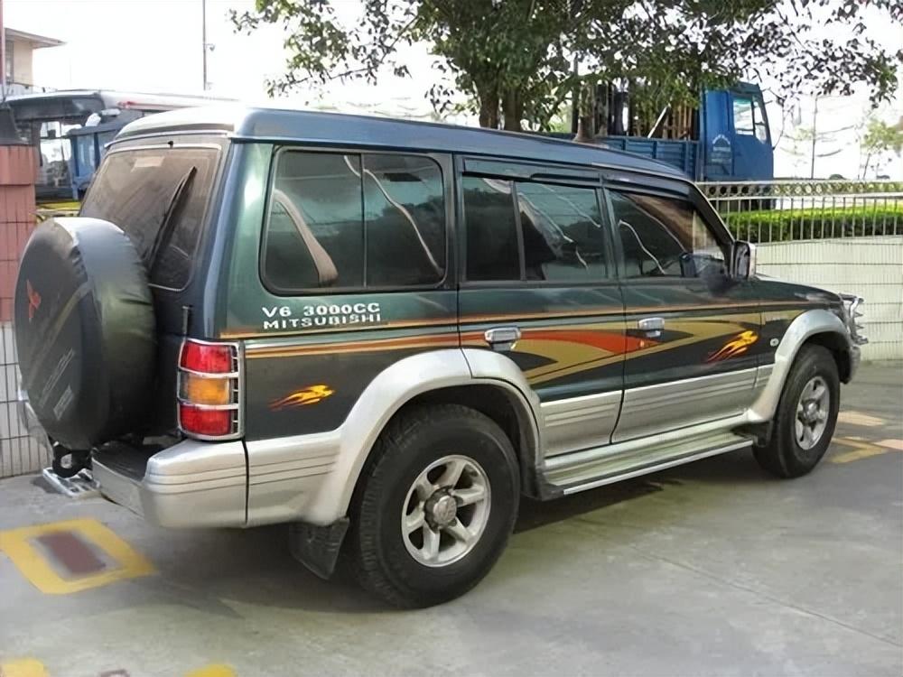 回顾黑警杨天勇团伙3年杀害19人烹尸喂狗最后因什么暴露