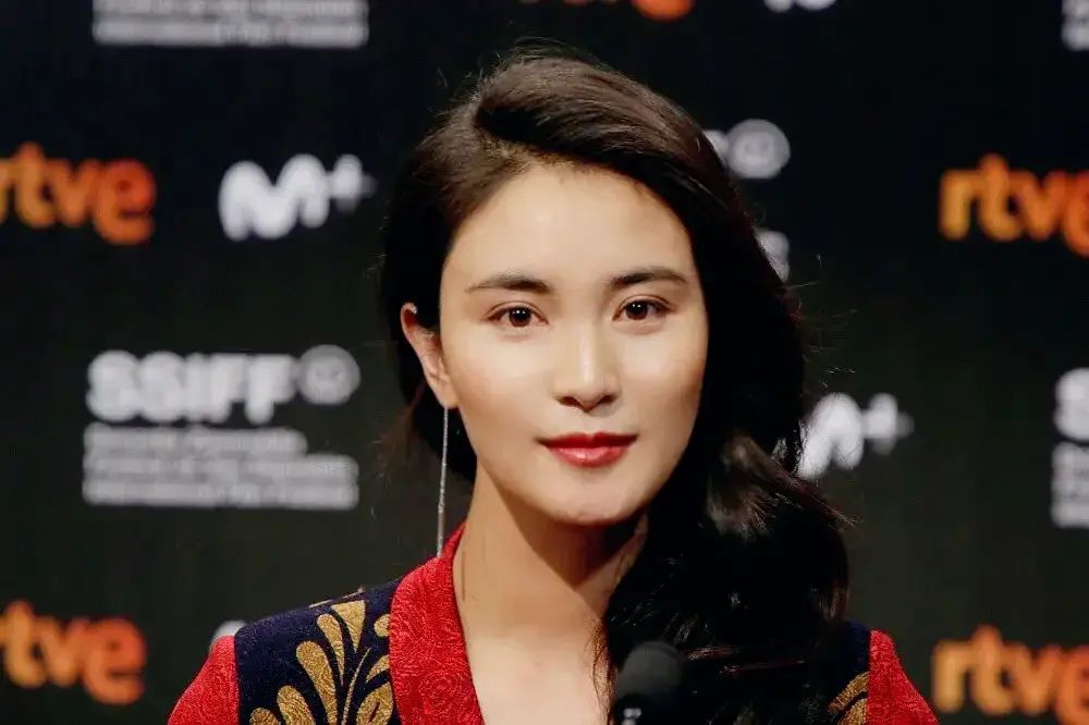 《父亲的草原母亲的河》德姬:康洪雷钦定女主角也是首位藏族影后