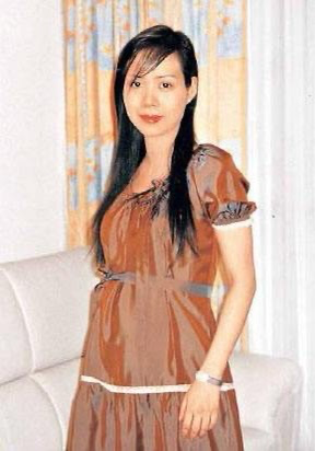 王婕妤:初恋被闺蜜挖墙脚,隐退娱乐圈给他生2子,却无家庭地位