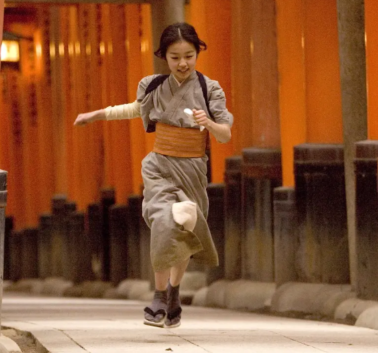 日本花魁岩崎峰子:宴会上遭英国女王嘲讽后,故意靠近侍奉亲王