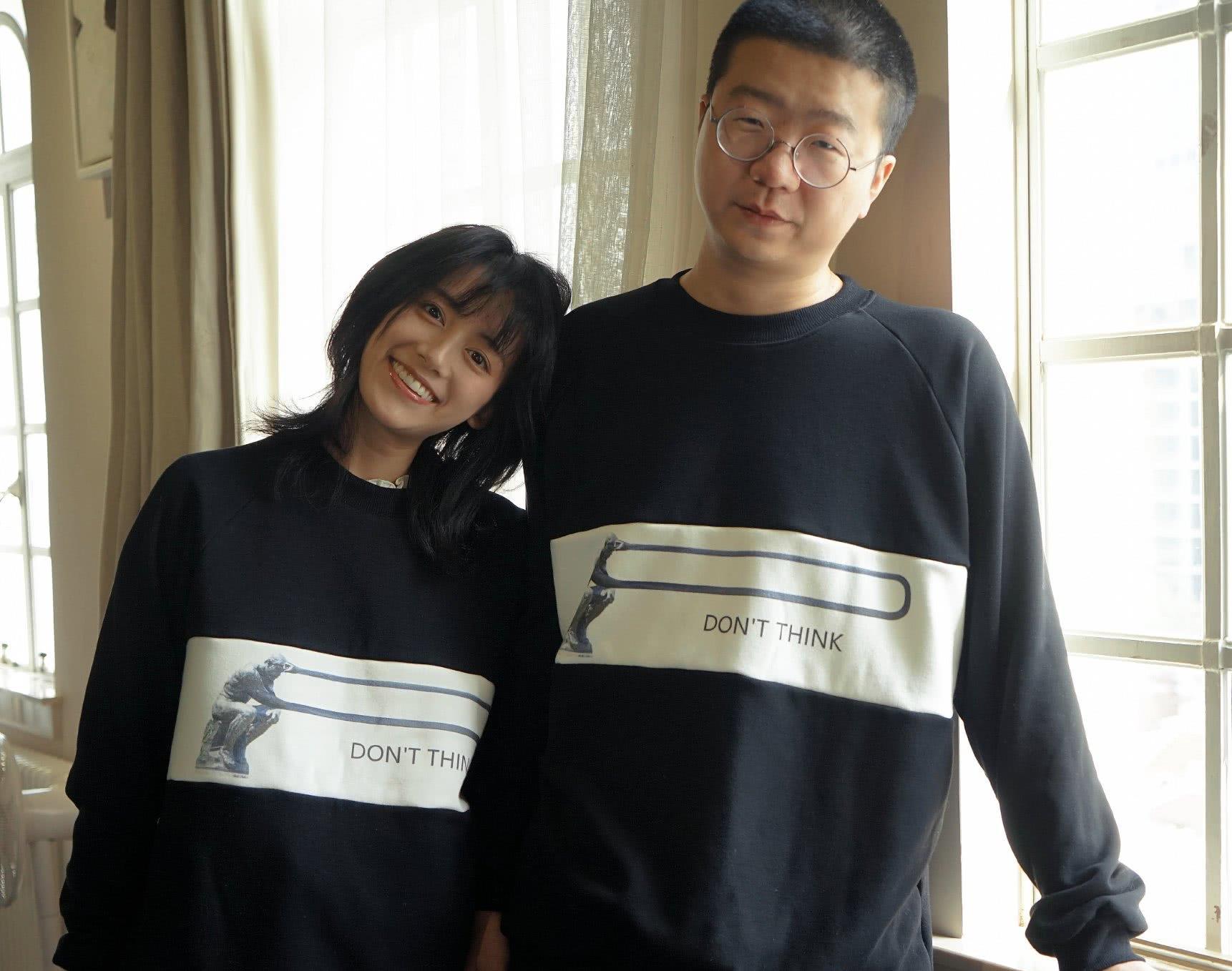 李诞婚姻状态频受质疑,与妙龄女子在酒吧玩至凌晨,却不见黑尾酱