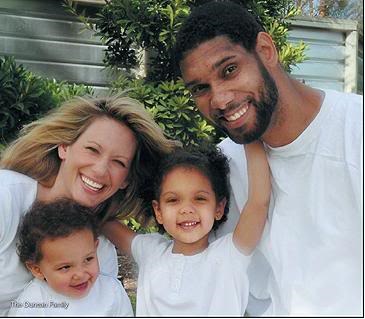 邓肯和前妻相识于大学后来却反目,"石佛"终收获稳稳的幸福