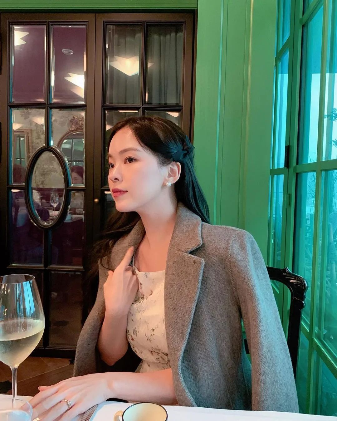 韩国网红荷娜,白皙皮肤,气质出众,饱满身材!