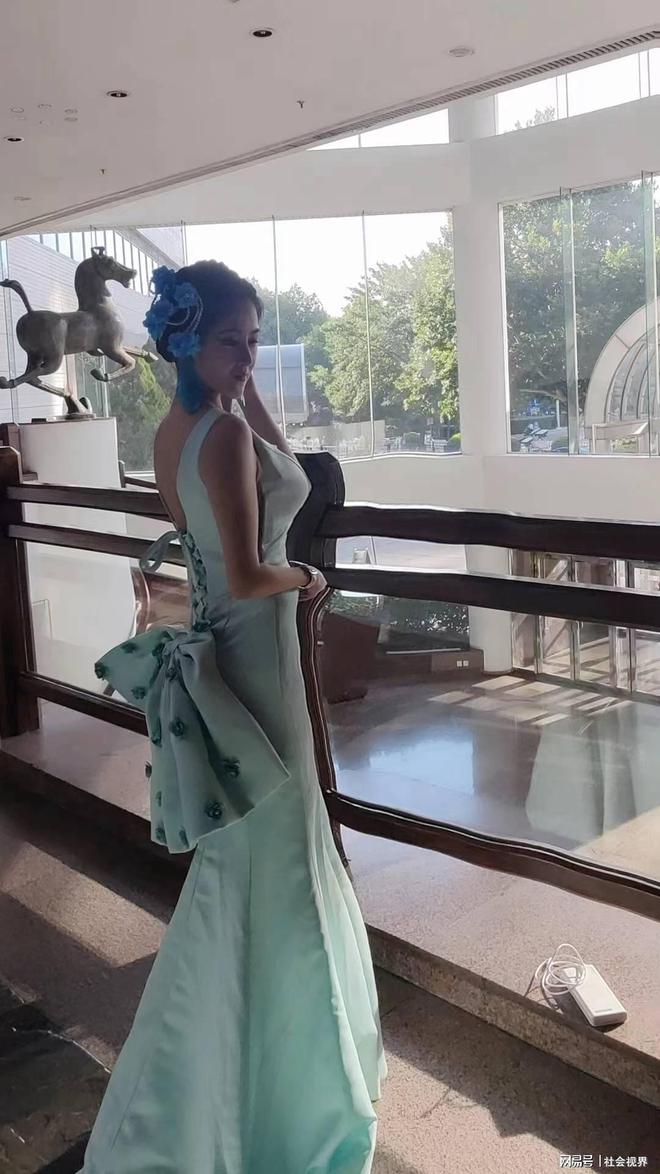 一带一路国际大咖秀影响力人物漓歌出席非洲荣耀亚洲奖