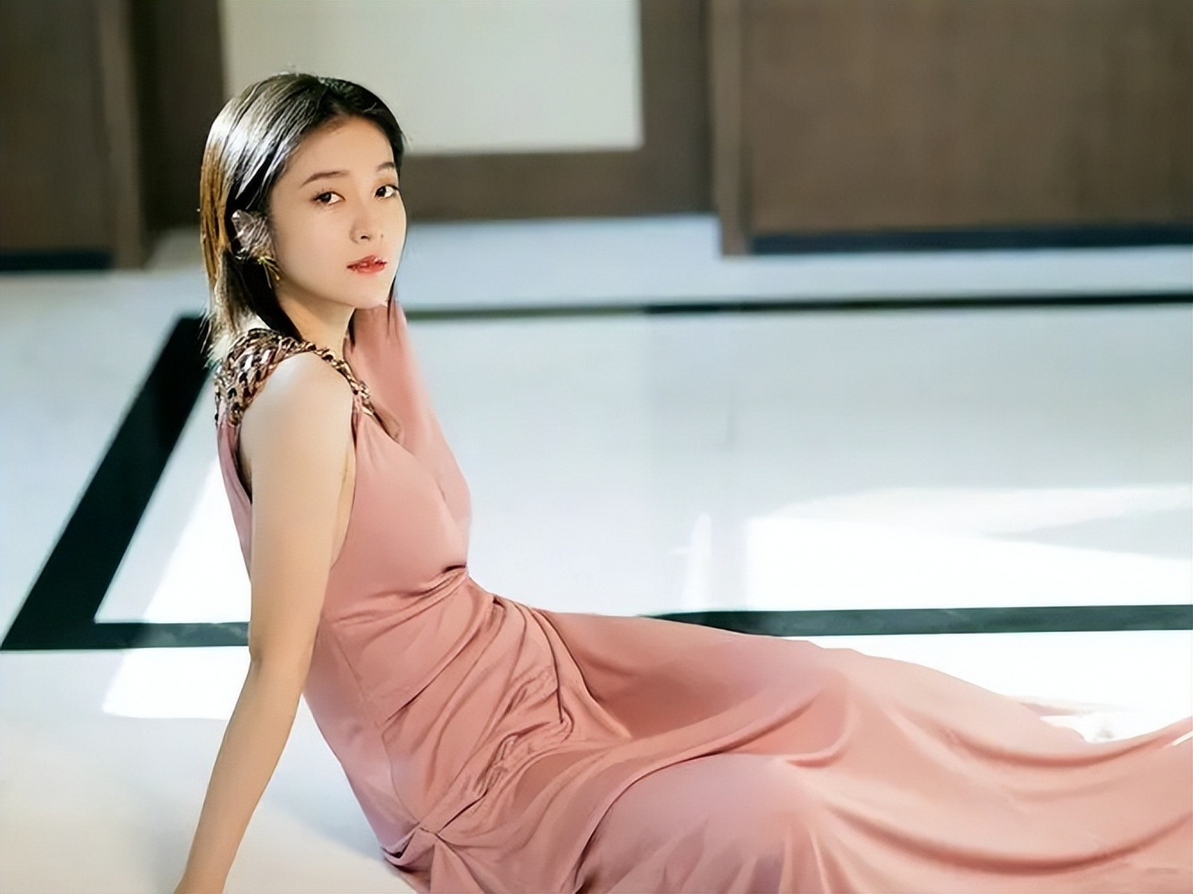 知名女星张雪迎26岁生日,晒出美照庆祝!