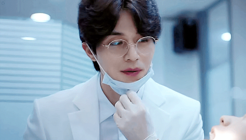 这个男人 病娇暗黑充满邪气,但却该死的"甜美",试问谁不馋李栋旭的