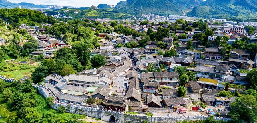 贵州青岩古镇—汇集多种文化于一镇,带你品味文化,感受建筑魅力