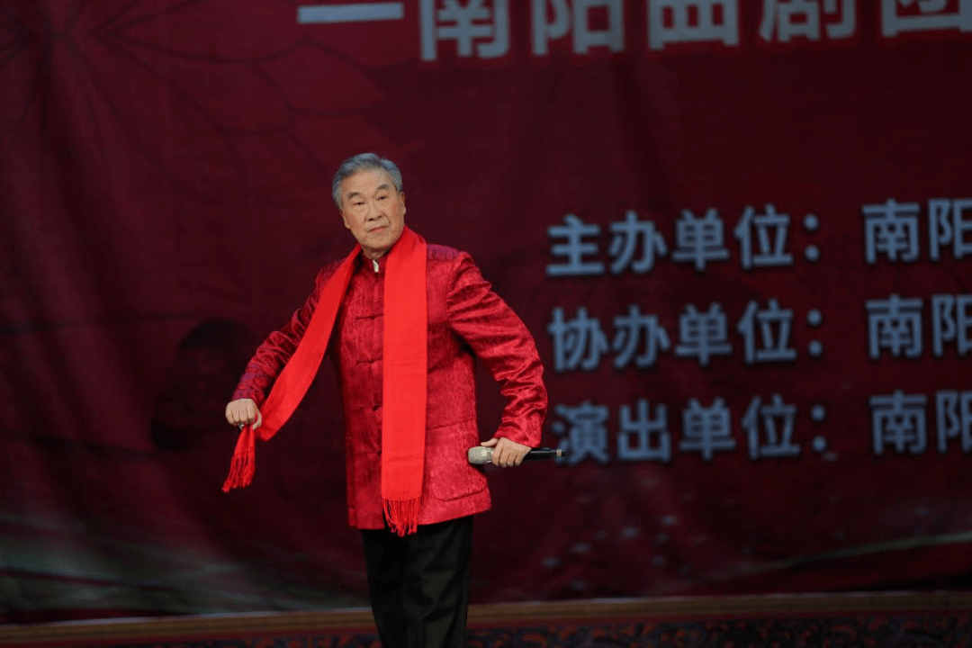 南阳曲剧团重塑性改革"复名"揭牌仪式举行