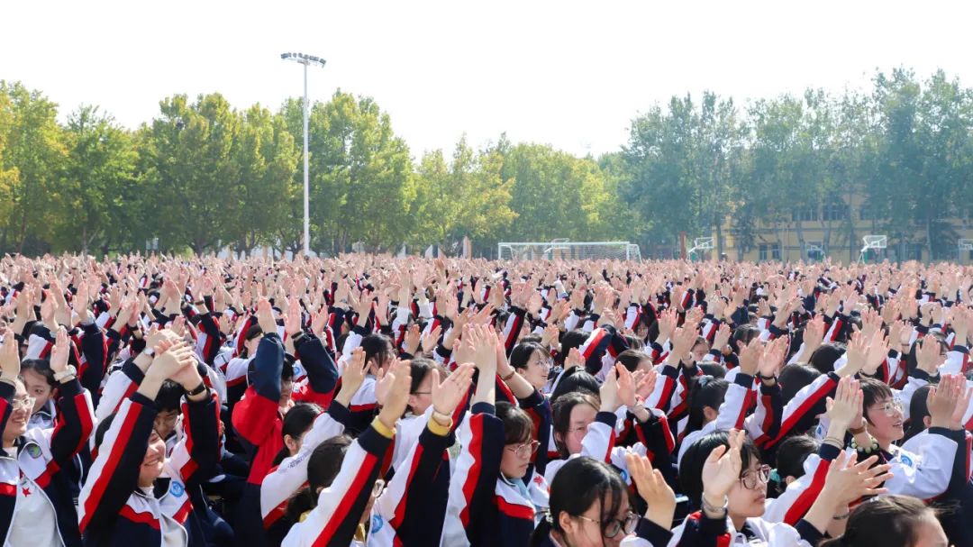 点燃师生备考奋斗的激情,10月17日,武邑宏达学校邀请善朝教育集团