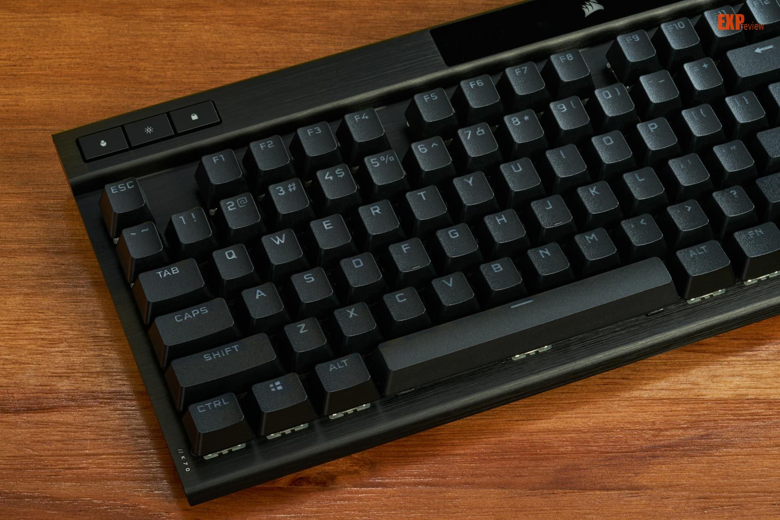 美商海盗船k70 rgb pro机械游戏键盘体验:八面玲珑的游戏利器