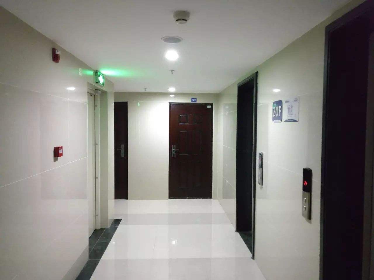 18层电梯房,加压供水是几层开始?设备层在哪里?