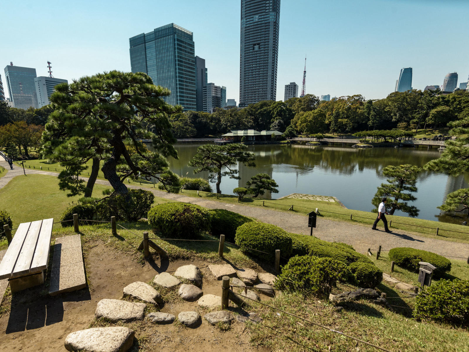 滨离宫恩赐庭园:静谧的庭院,处处都是美丽的景色