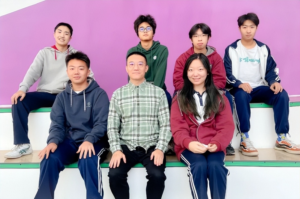 北京四中佳莲校区(佳莲学校)学生入围沃顿高中生商业投资大赛