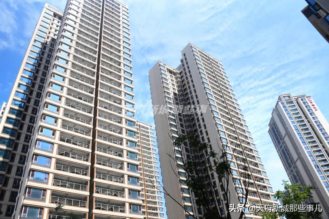 大悦城总占地近115亩,第一批次的北区为商场区,第二批次的南区是住宅