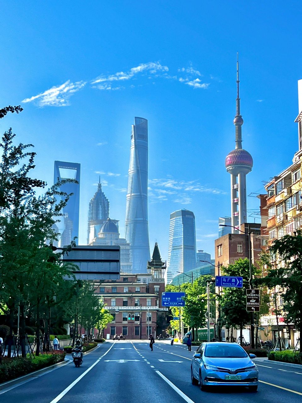 上海最美风景线!没来会后悔死🥺 早上7点的上海风景线️️ 你认