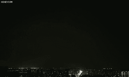 北京闪电|多图！“北京闪电”上热搜，城区北部和副中心将有强降雨