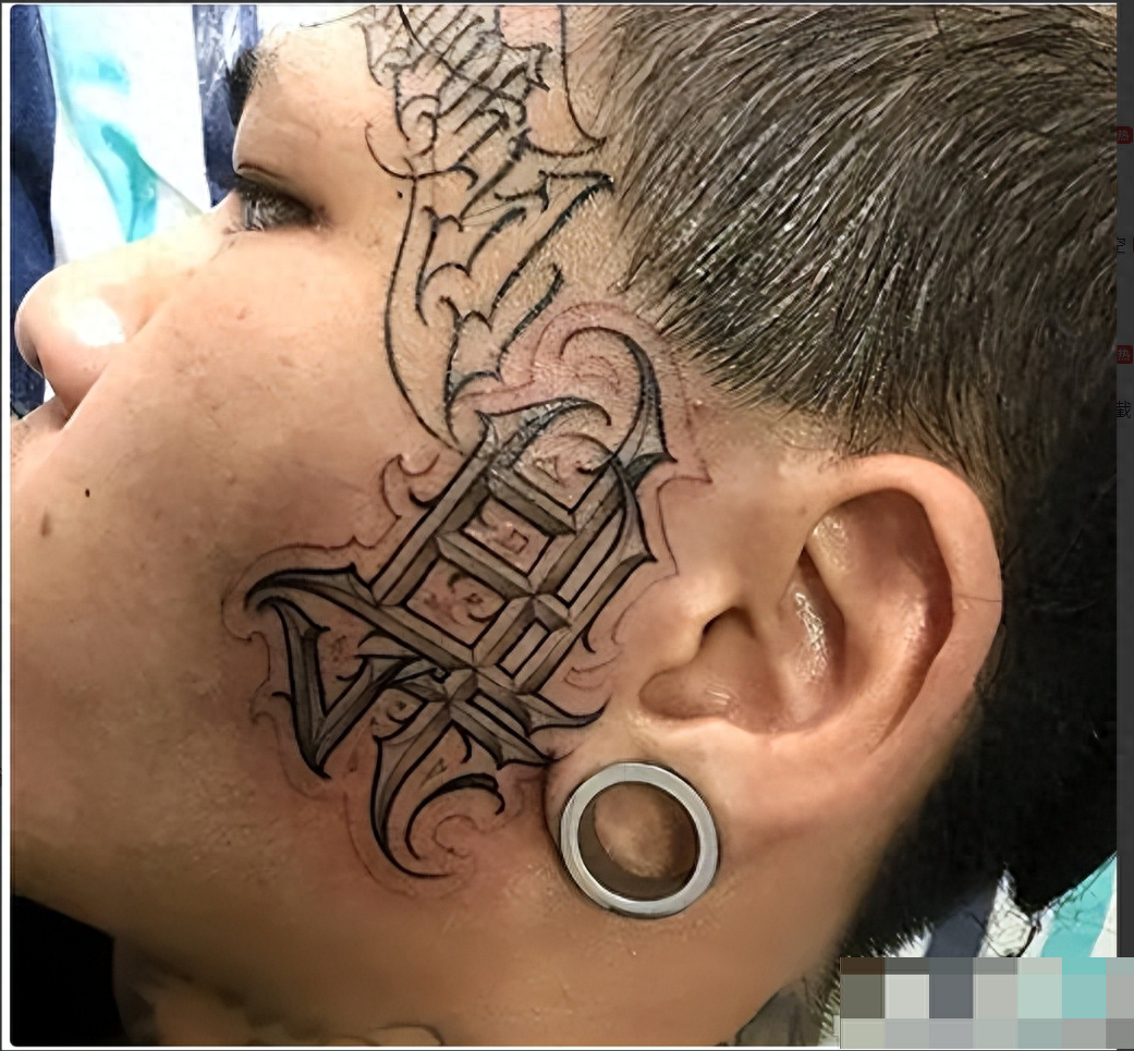 四川14岁少年满脸纹身被父亲赶出家门找不到工作如今怎样了