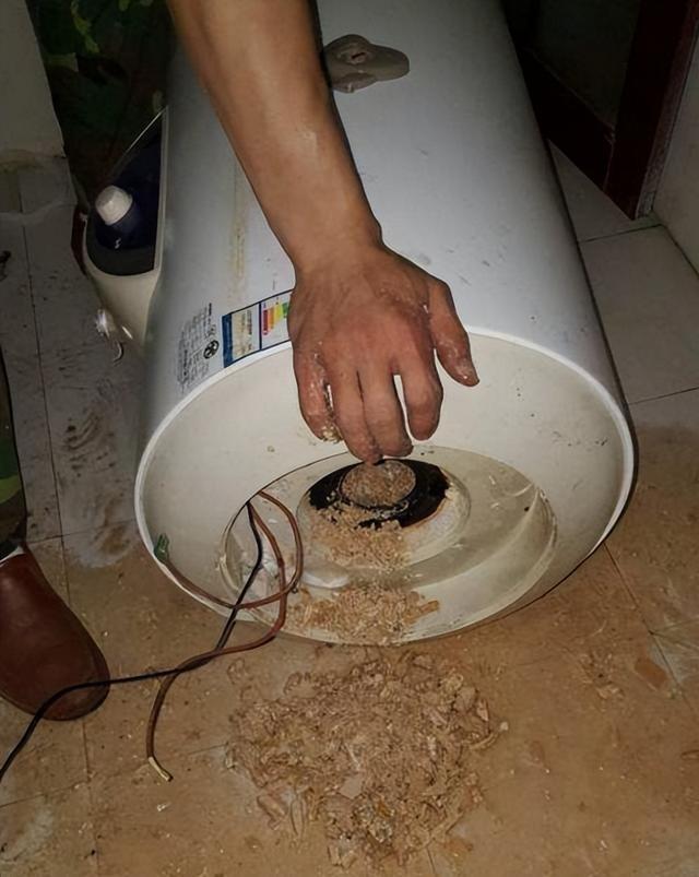 电热水器水垢太多怎么办?教你一招,助你解决烦恼!