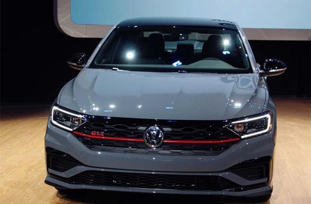 最美"速腾"来了!水泥灰车身,双出排气,231马力配限滑差速器